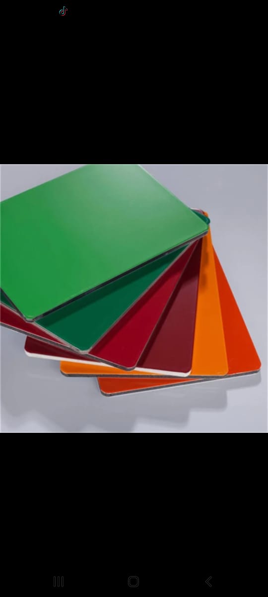 Alucobond (red)