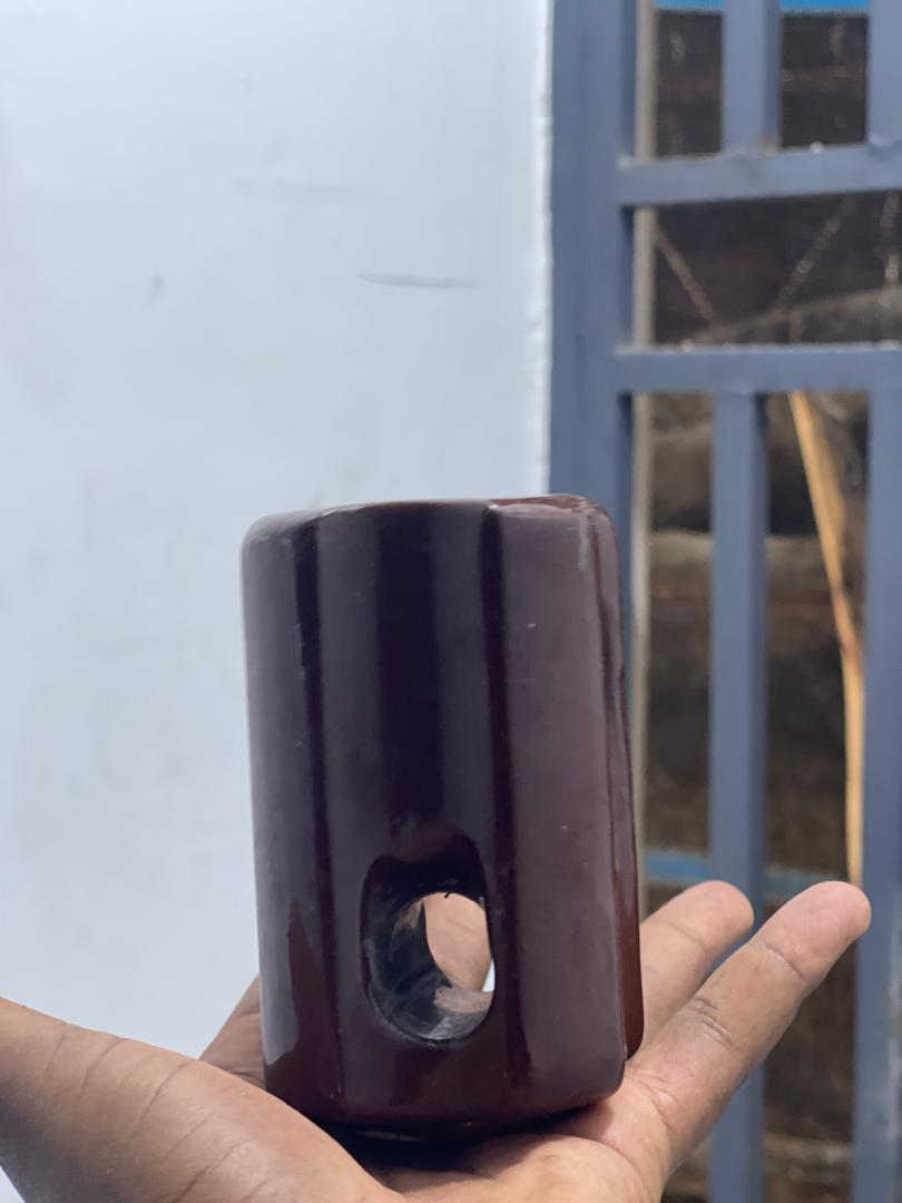 STAY INSULATOR HT