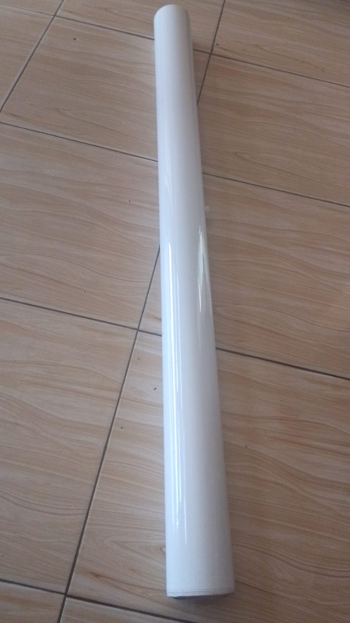 Sticker Kawaida - White
